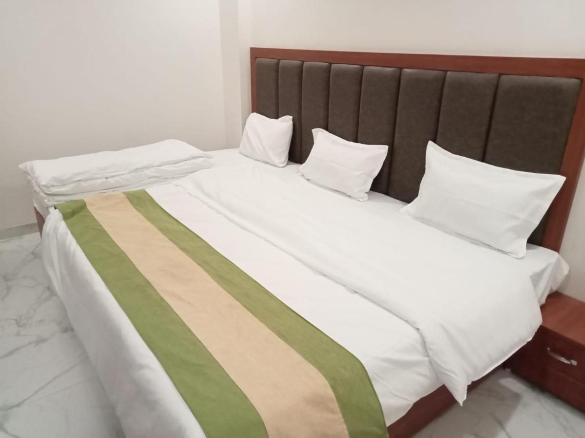 Hotel Kaushik Palace 哈里瓦 外观 照片