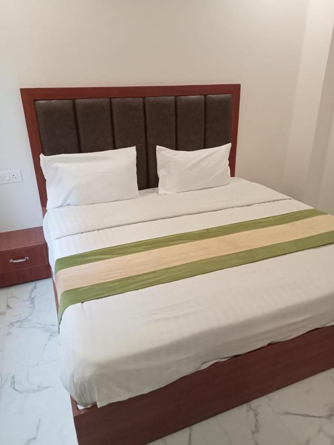 Hotel Kaushik Palace 哈里瓦 外观 照片